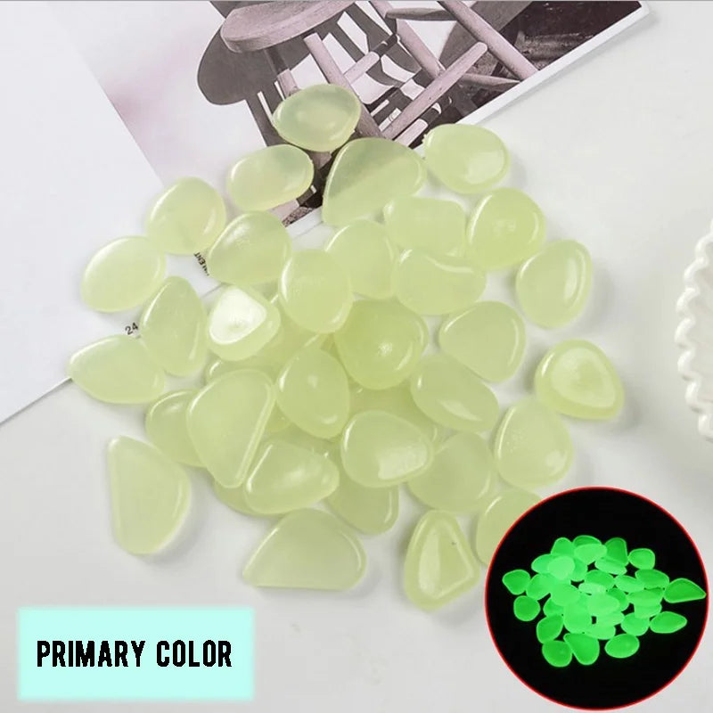 25/50PCS Glowing Pebbles - Glow In The Dark