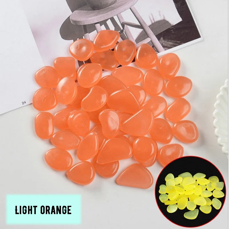 25/50PCS Glowing Pebbles - Glow In The Dark